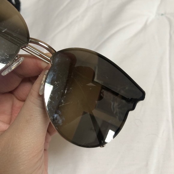 Reflective silver sunglasses - Picture 4 of 5